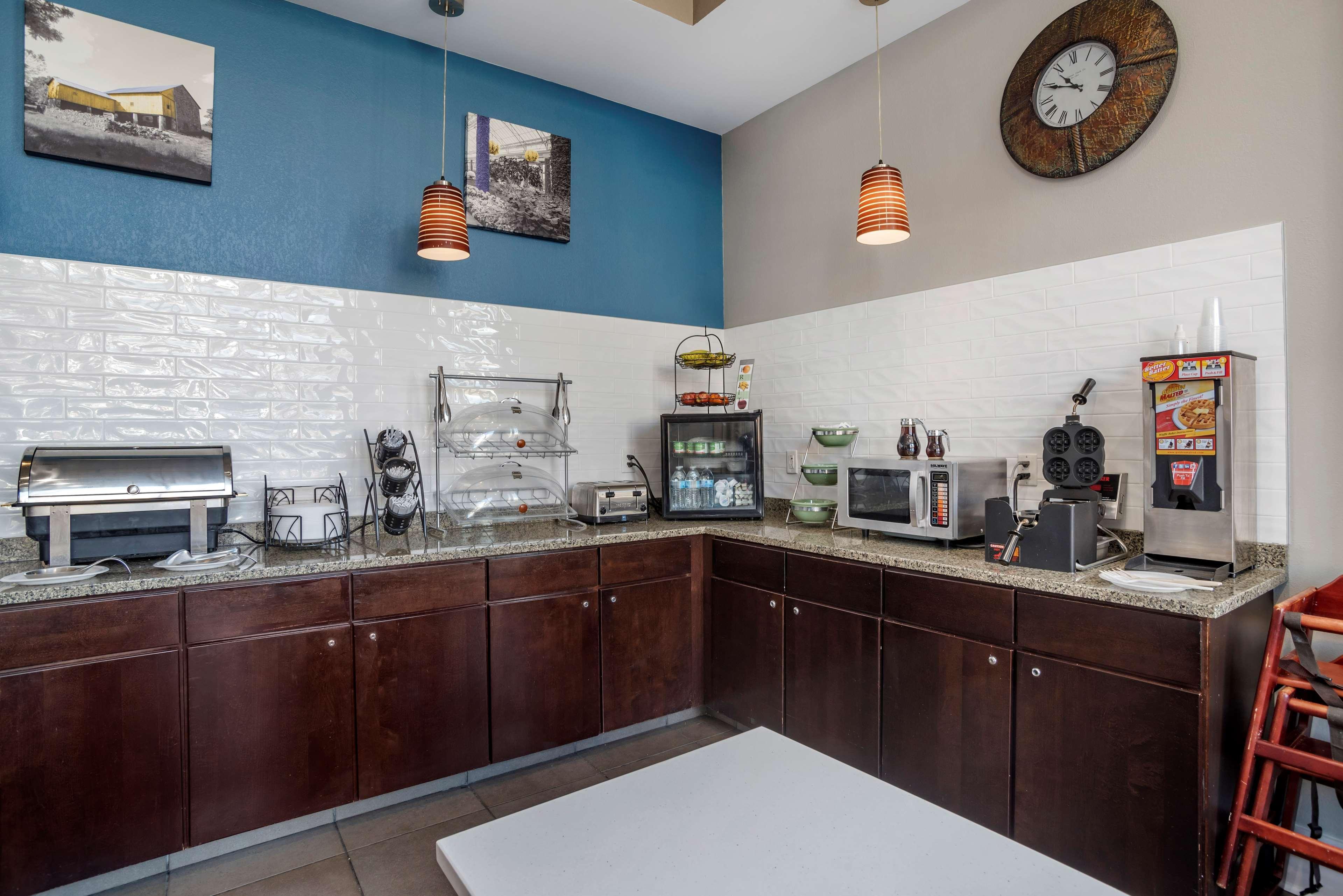 Best Western Plus Philadelphia Airport South - At Widener University Chester Εξωτερικό φωτογραφία